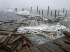 受风暴影响，美国新奥尔良港已全面关闭！休斯顿港处于警戒状态！
